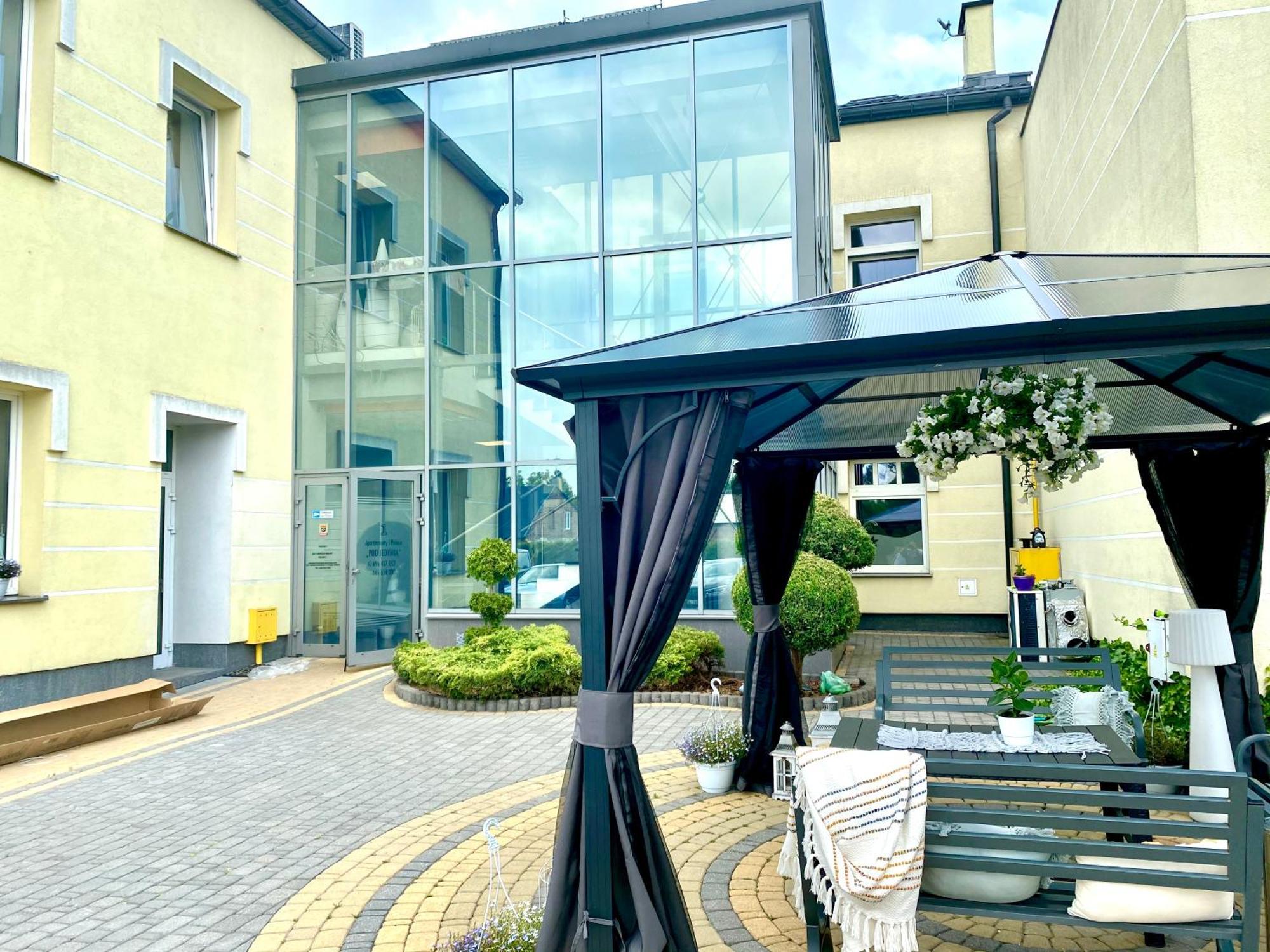 Apartamenty I Pokoje „Pod Jedynka” Konstantynow Lodzki Bagian luar foto